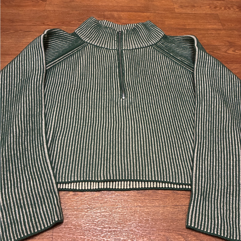 Zenana Green And White Striped Zip Up Sweater Size Large
